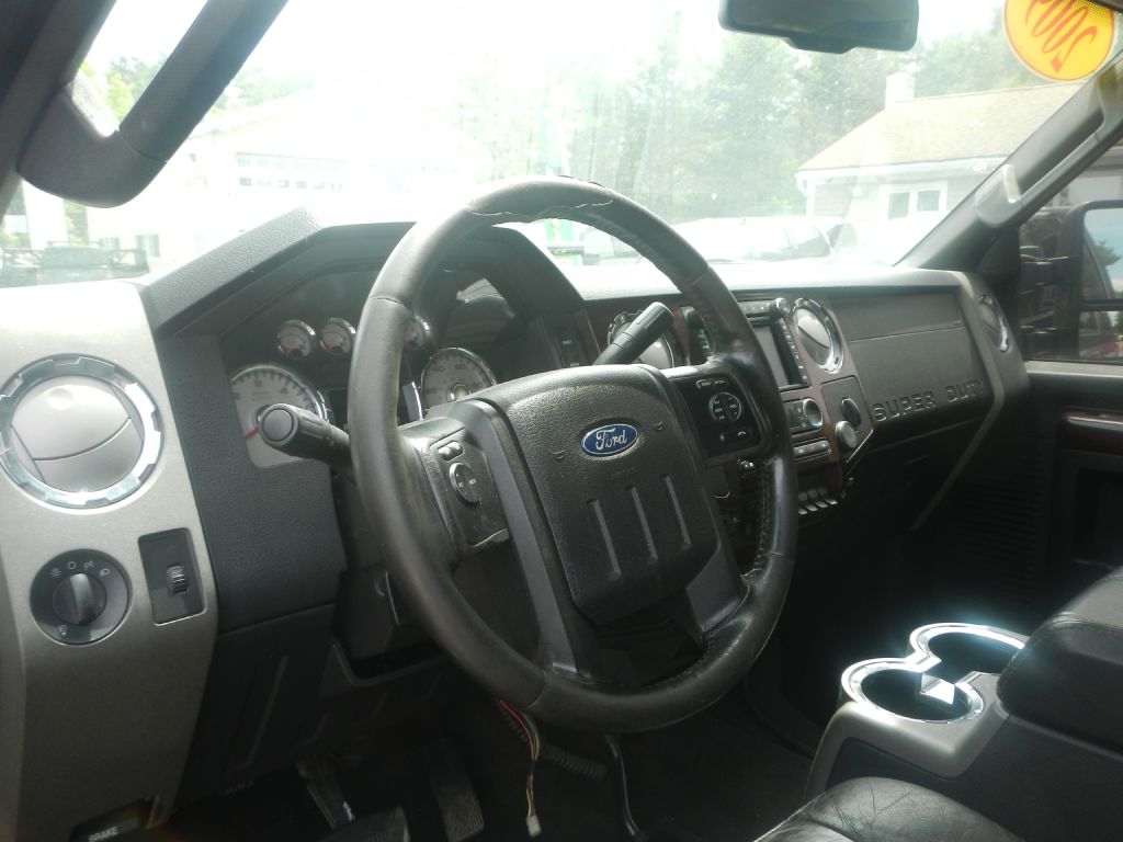 Photo 10 of this FORD F350 4WD PLOW