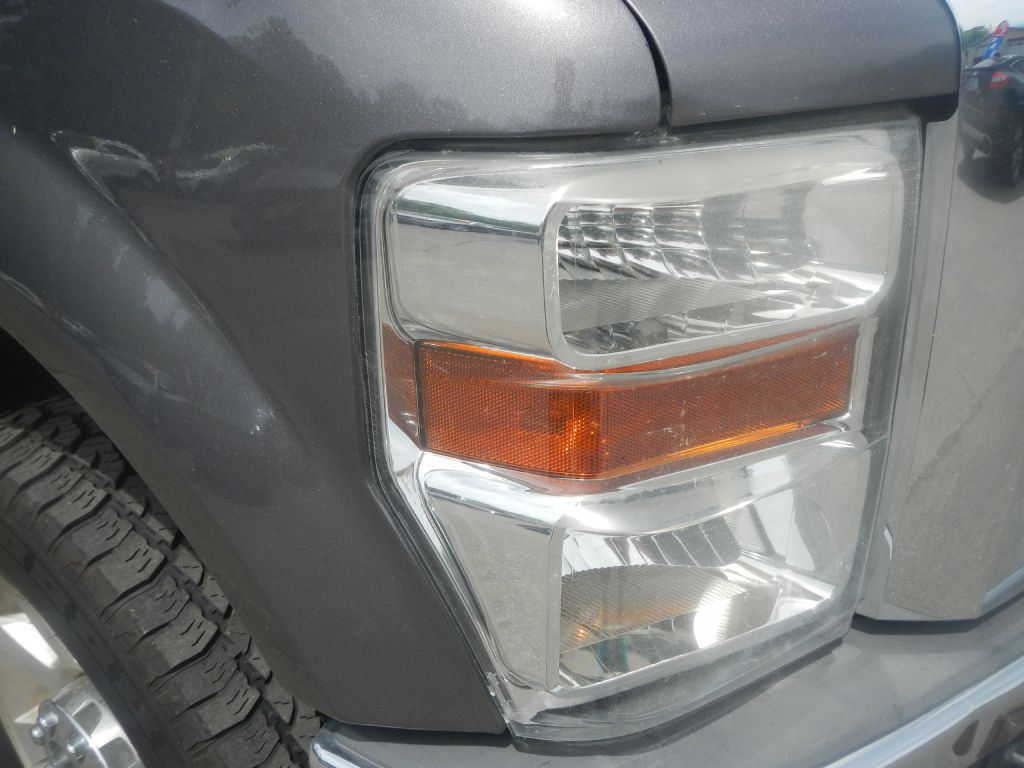 Photo 12 of this FORD F350 4WD PLOW