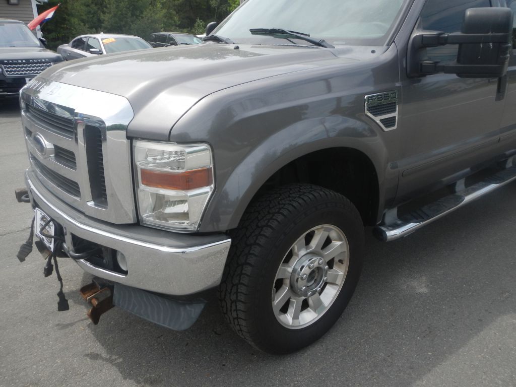 Photo 34 of this FORD F350 4WD PLOW