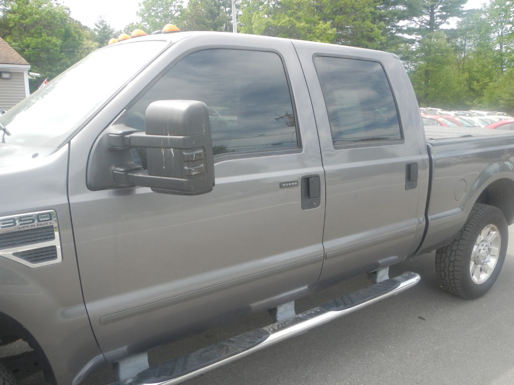 Photo 35 of this FORD F350 4WD PLOW