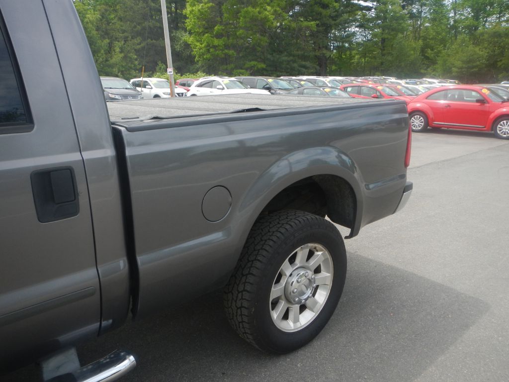 Photo 36 of this FORD F350 4WD PLOW