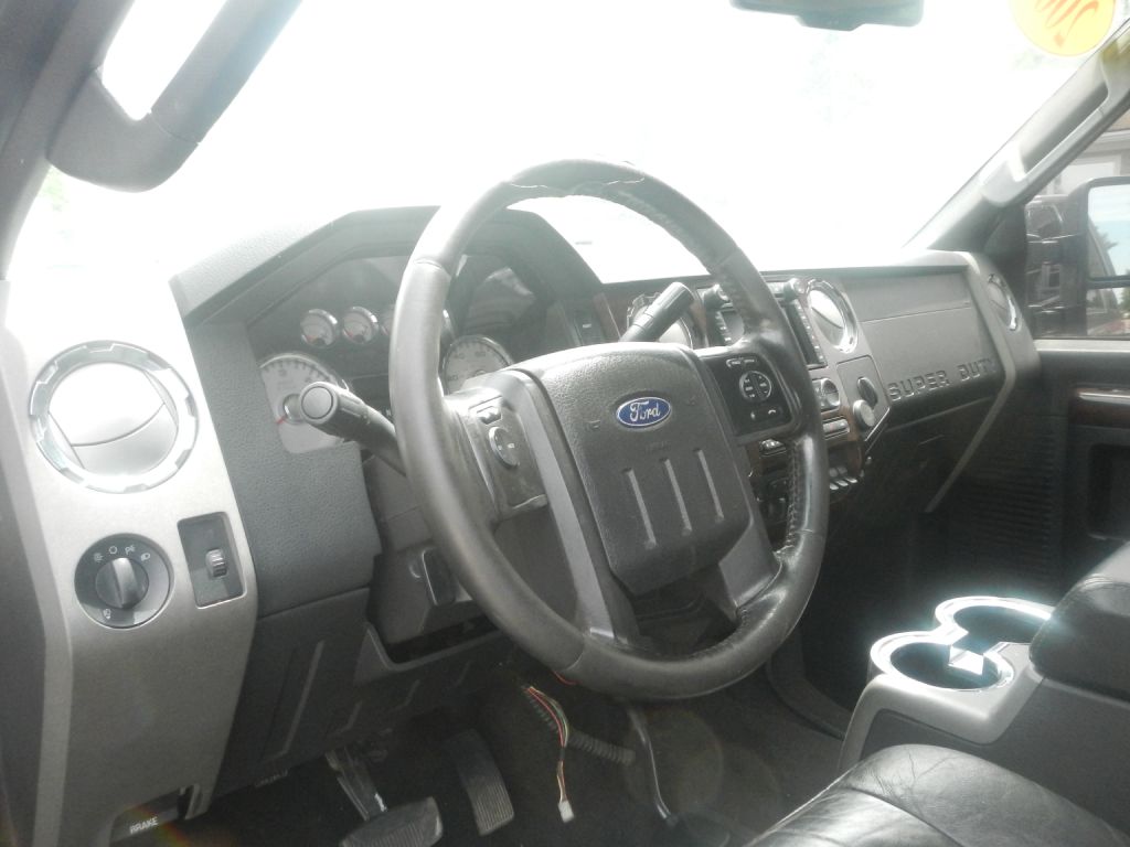 Photo 50 of this FORD F350 4WD PLOW