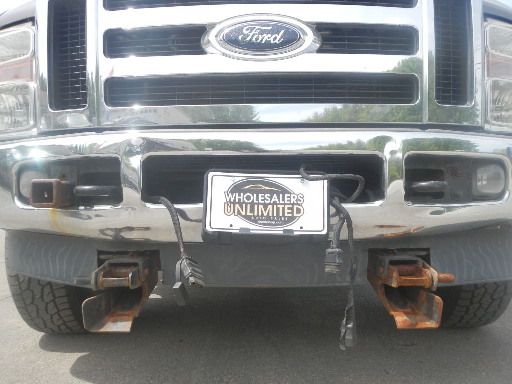 Photo 52 of this FORD F350 4WD PLOW