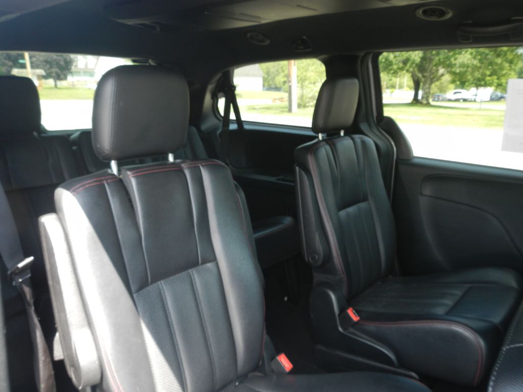 Photo 5 of this DODGE GRAND CARAVAN