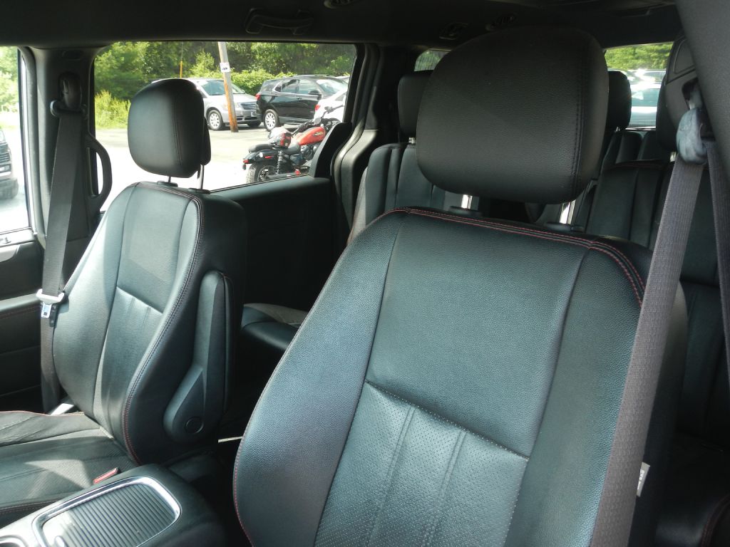 Photo 11 of this DODGE GRAND CARAVAN