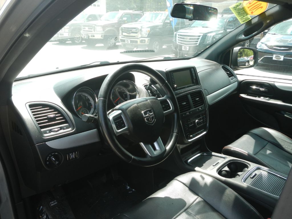 Photo 12 of this DODGE GRAND CARAVAN