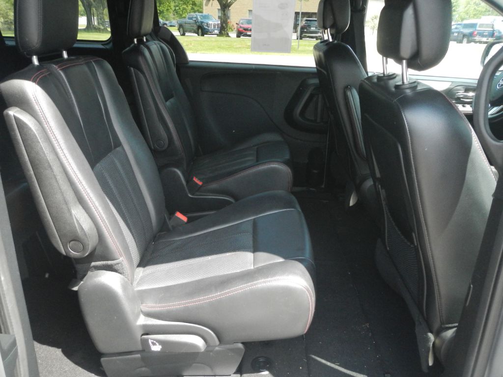 Photo 26 of this DODGE GRAND CARAVAN