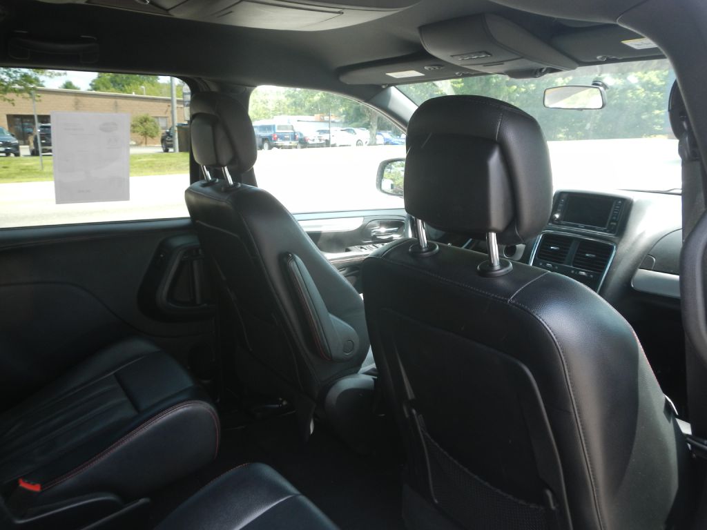 Photo 28 of this DODGE GRAND CARAVAN
