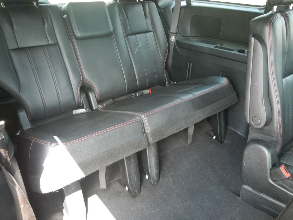 Photo 31 of this DODGE GRAND CARAVAN