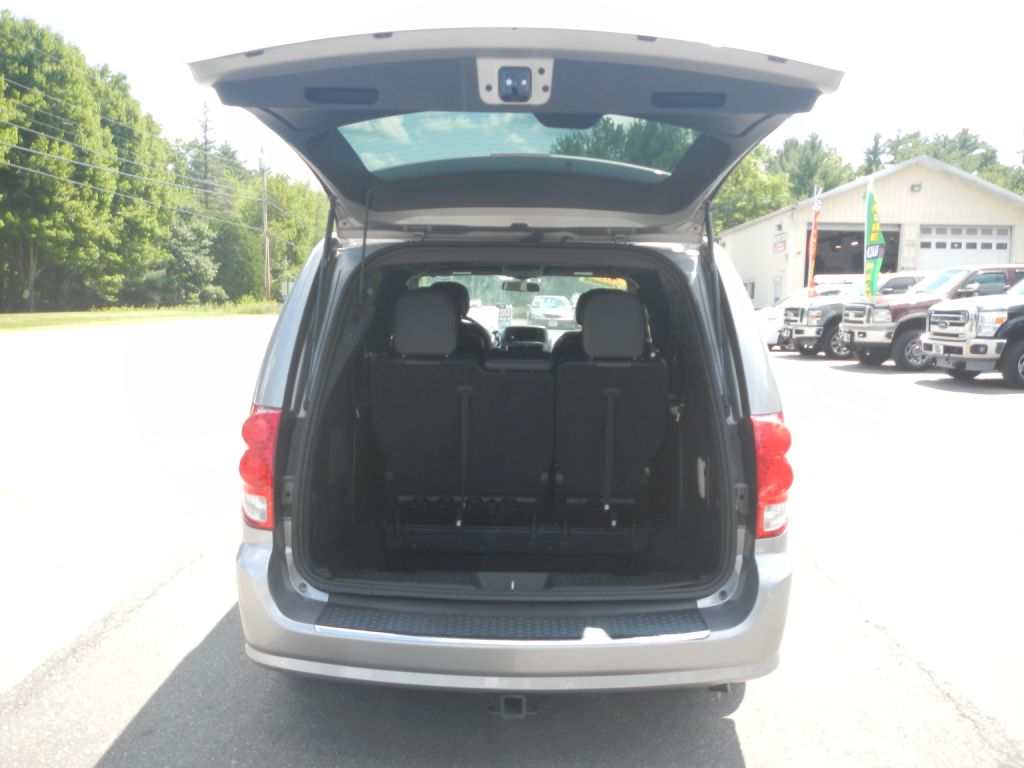 Photo 38 of this DODGE GRAND CARAVAN