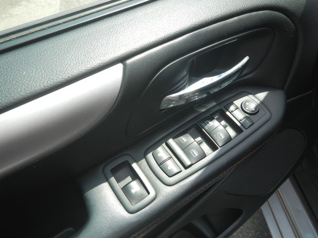 Photo 51 of this DODGE GRAND CARAVAN