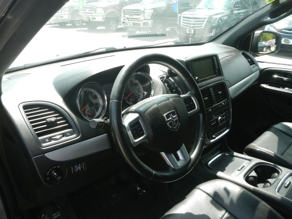 Photo 58 of this DODGE GRAND CARAVAN