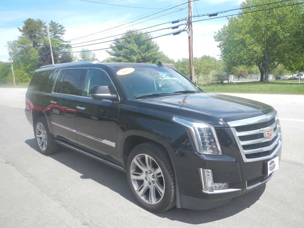 Photo 2 of this CADILLAC ESCALADE AWD