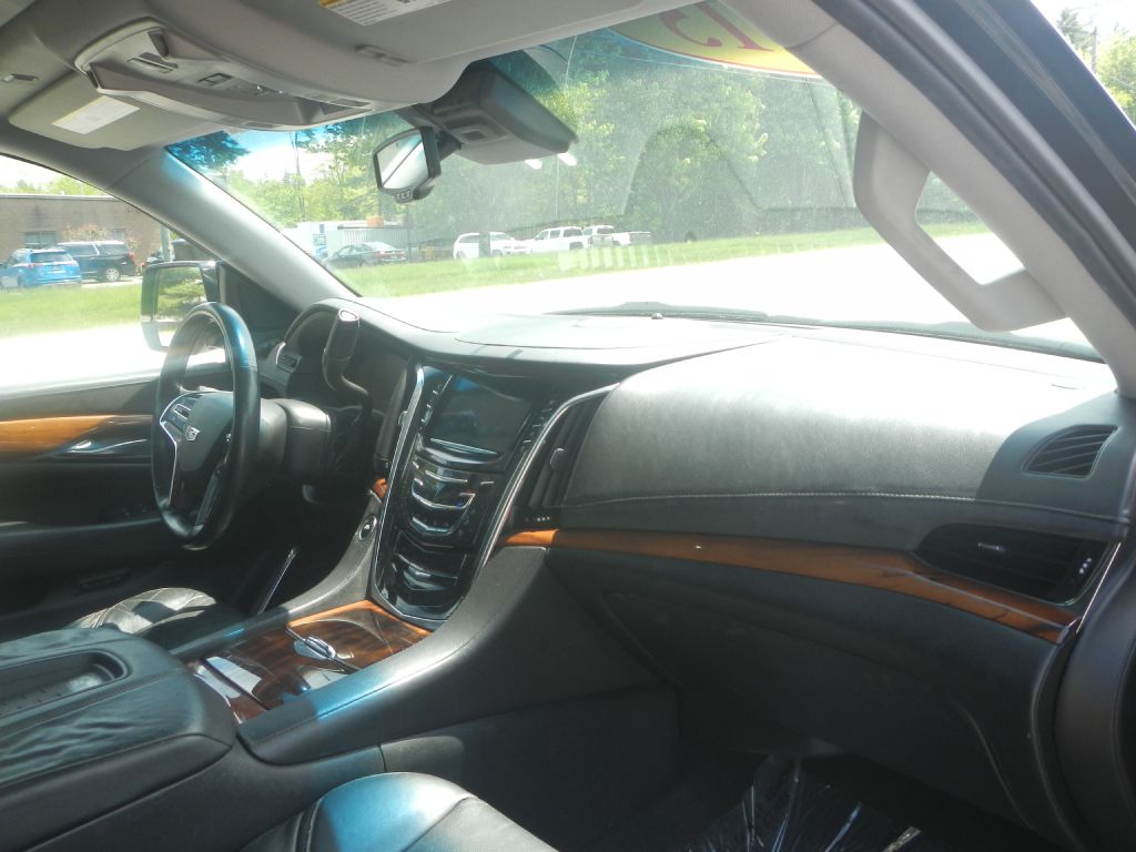 Photo 3 of this CADILLAC ESCALADE AWD