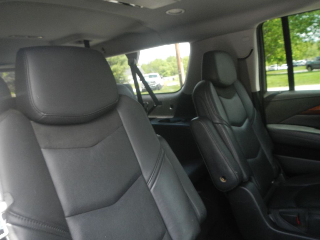 Photo 5 of this CADILLAC ESCALADE AWD