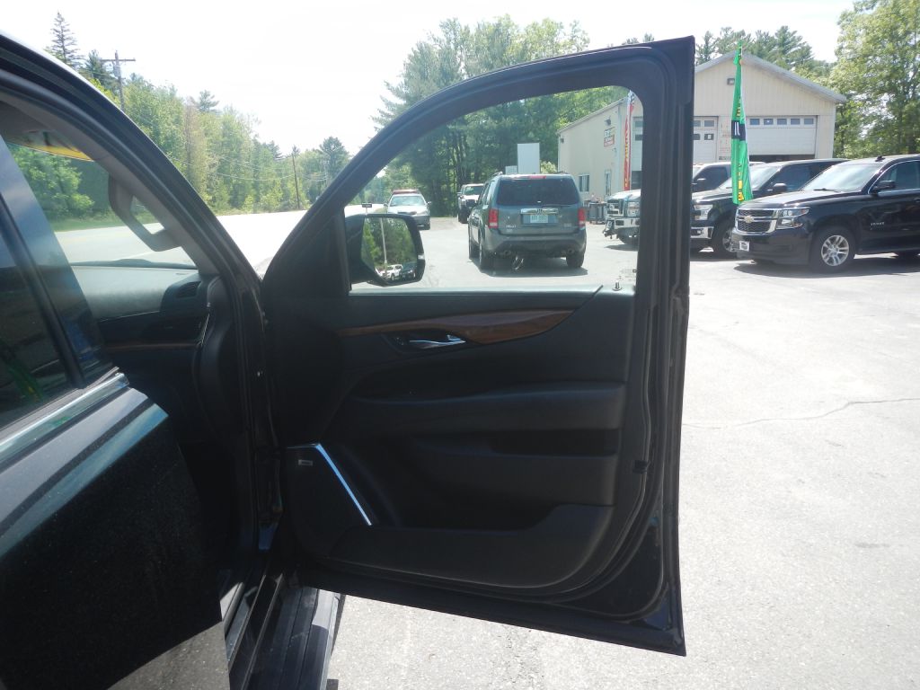 Photo 17 of this CADILLAC ESCALADE AWD
