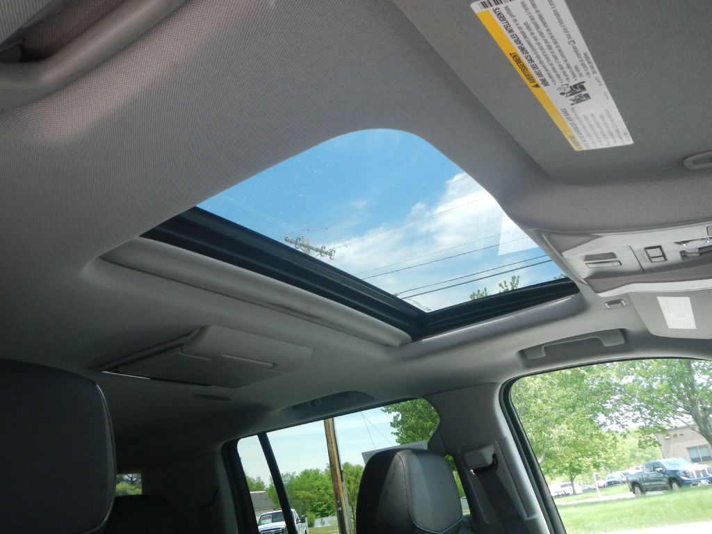 Photo 18 of this CADILLAC ESCALADE AWD