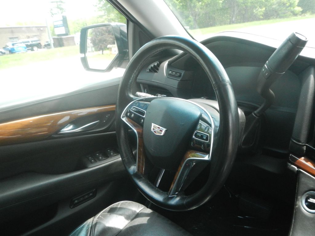 Photo 19 of this CADILLAC ESCALADE AWD