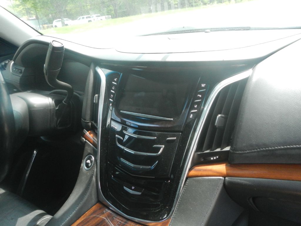 Photo 20 of this CADILLAC ESCALADE AWD