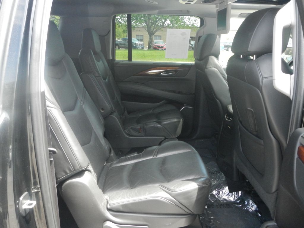 Photo 26 of this CADILLAC ESCALADE AWD