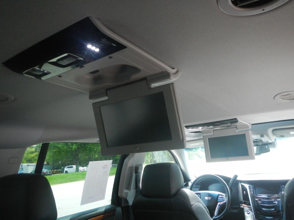 Photo 30 of this CADILLAC ESCALADE AWD