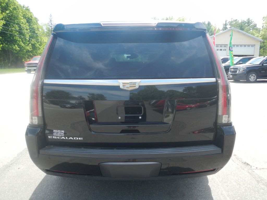 Photo 31 of this CADILLAC ESCALADE AWD