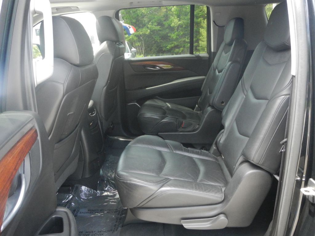Photo 37 of this CADILLAC ESCALADE AWD