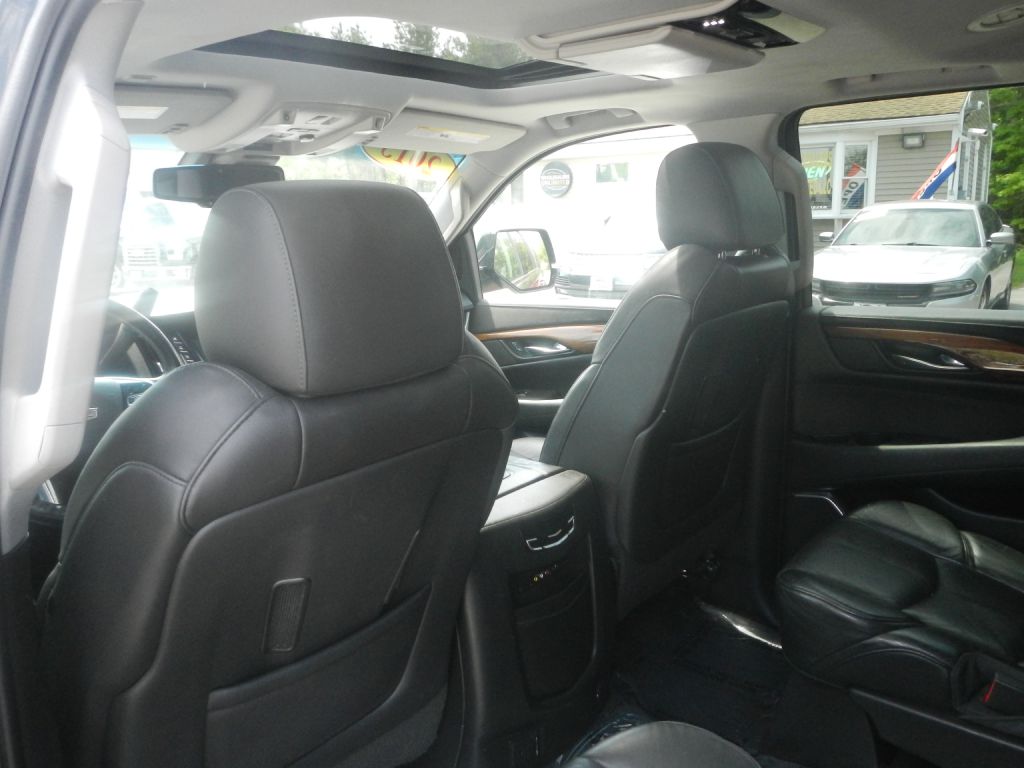 Photo 40 of this CADILLAC ESCALADE AWD
