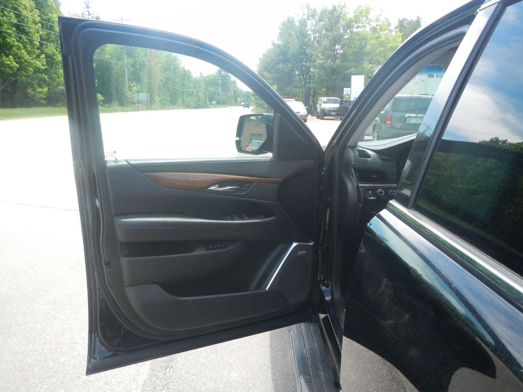 Photo 43 of this CADILLAC ESCALADE AWD