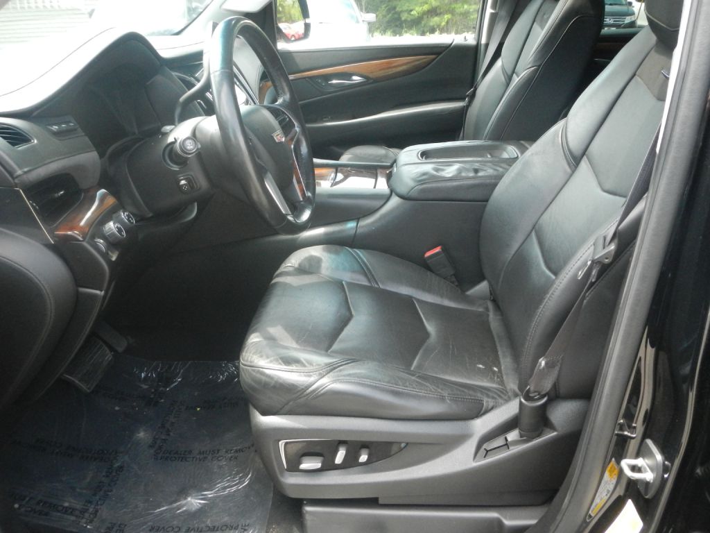 Photo 48 of this CADILLAC ESCALADE AWD