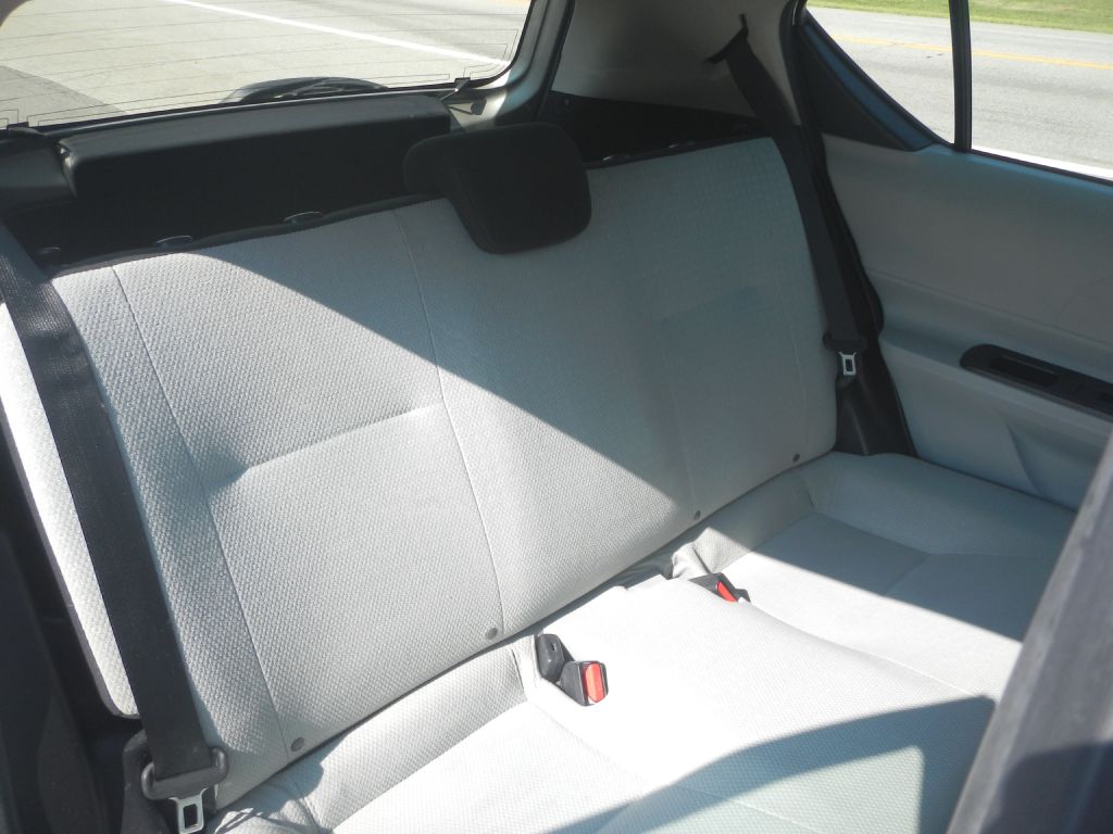 Photo 26 of this TOYOTA PRIUS C