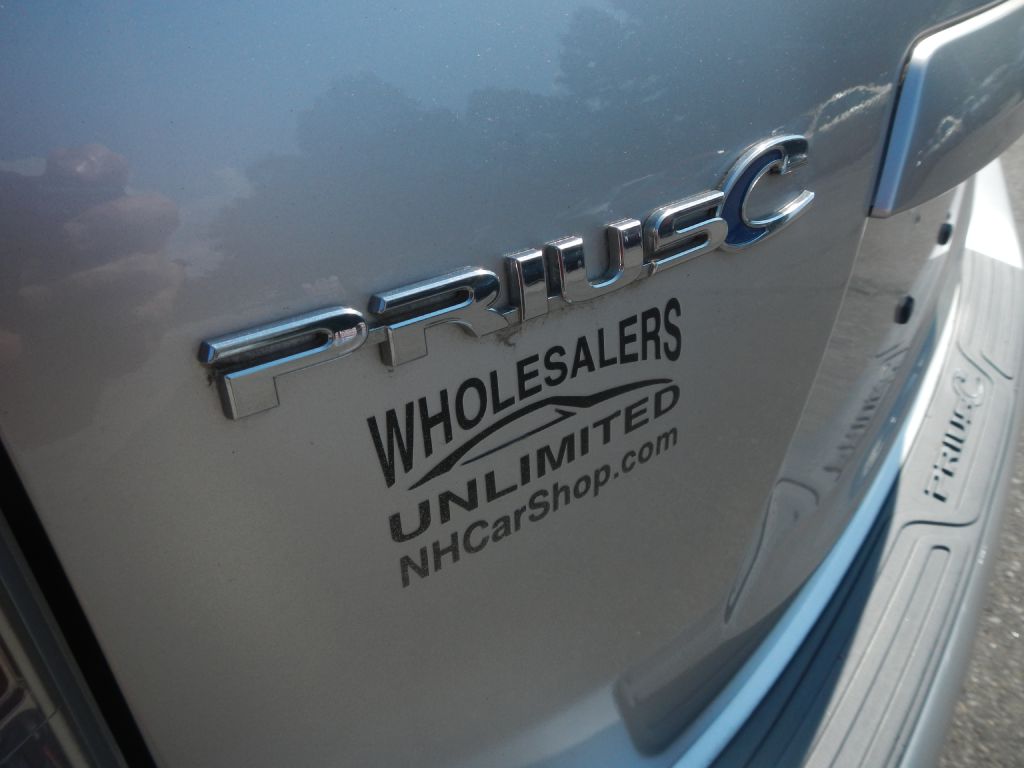 Photo 32 of this TOYOTA PRIUS C