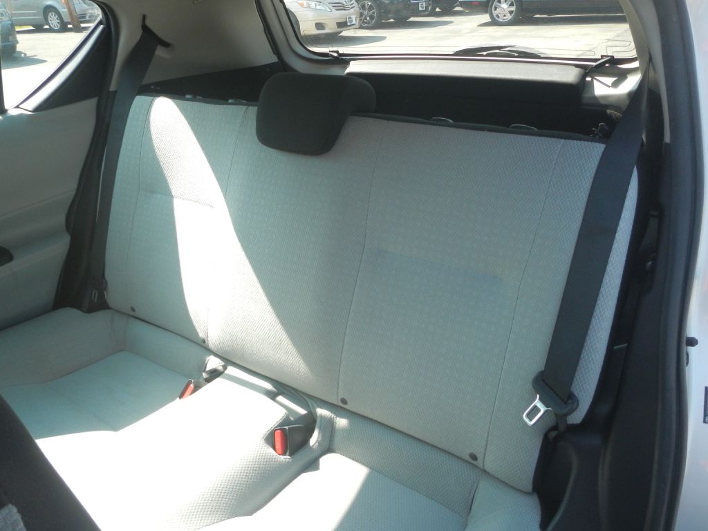 Photo 41 of this TOYOTA PRIUS C