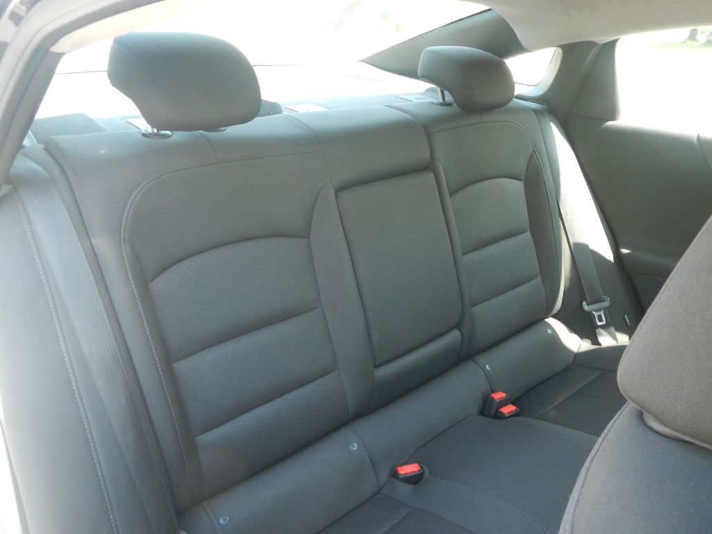 Photo 5 of this CHEVROLET MALIBU LT