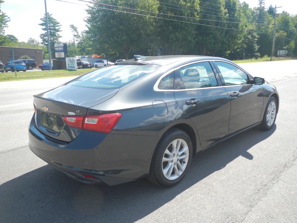 Photo 6 of this CHEVROLET MALIBU LT