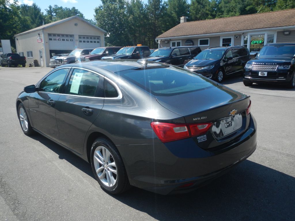 Photo 7 of this CHEVROLET MALIBU LT