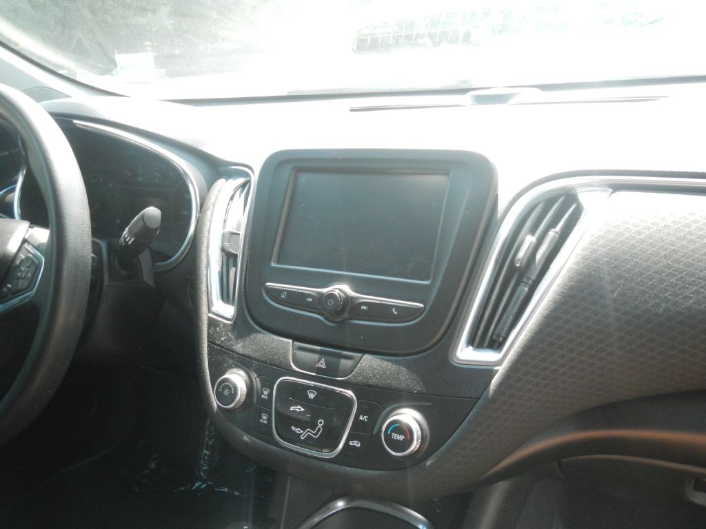 Photo 21 of this CHEVROLET MALIBU LT