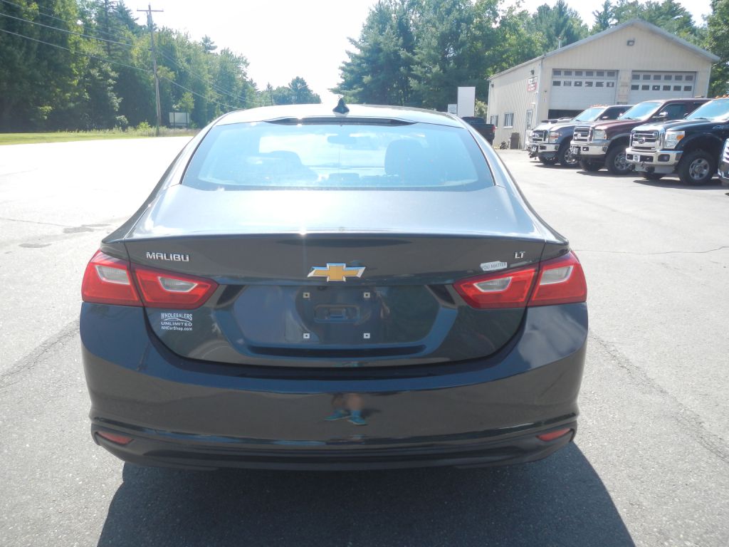Photo 32 of this CHEVROLET MALIBU LT