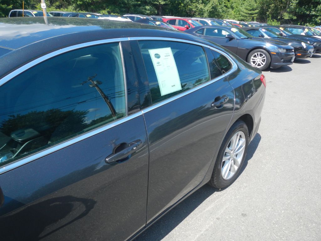 Photo 38 of this CHEVROLET MALIBU LT