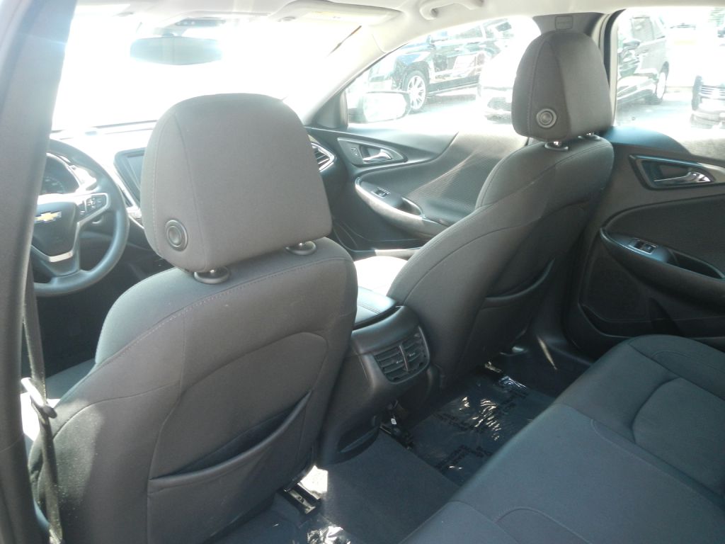 Photo 45 of this CHEVROLET MALIBU LT