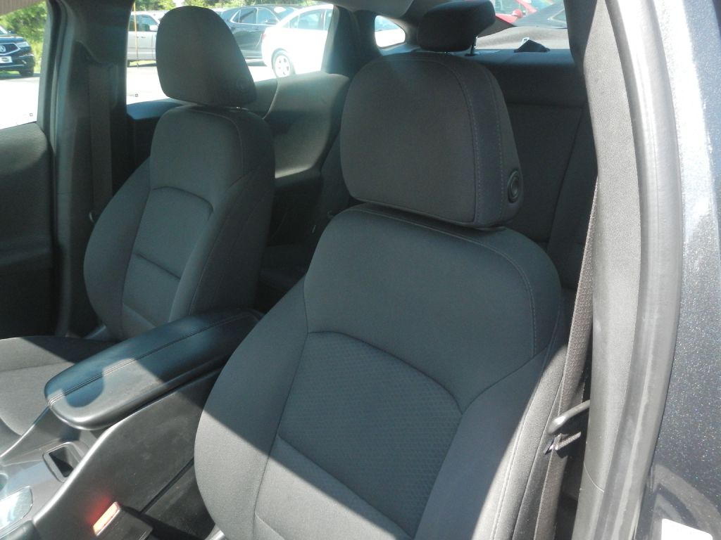 Photo 51 of this CHEVROLET MALIBU LT
