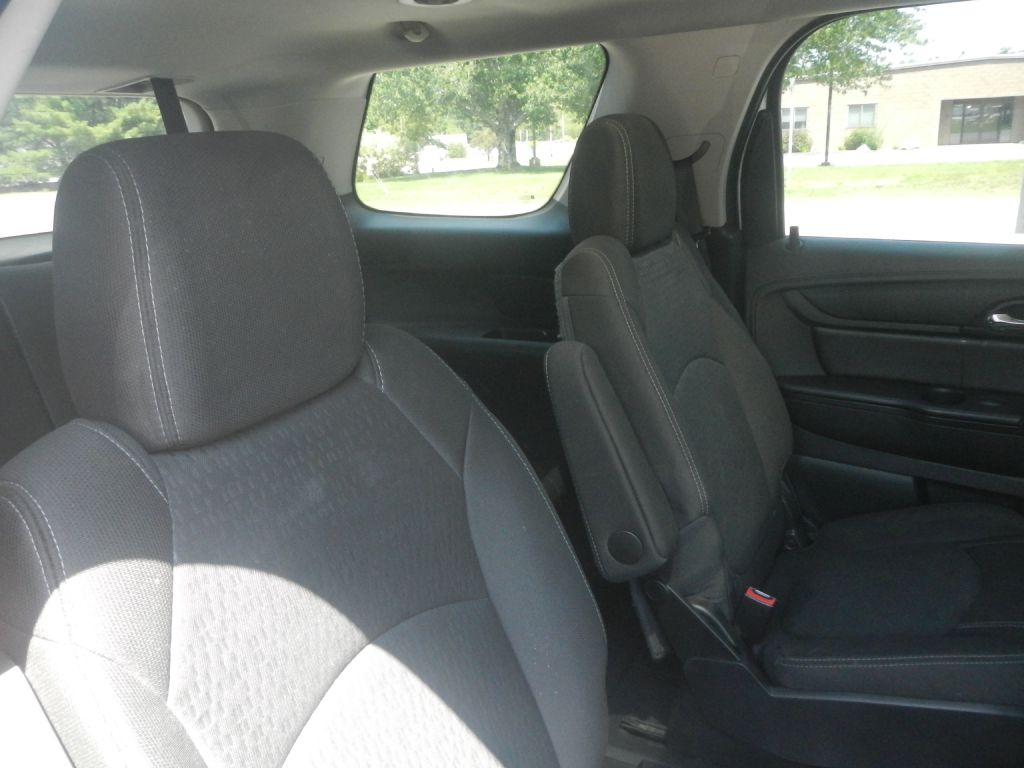 Photo 5 of this GMC ACADIA AWD