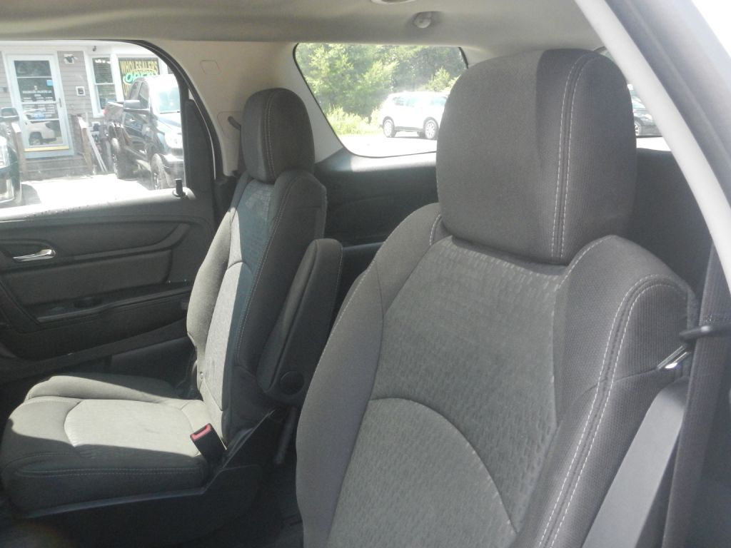Photo 10 of this GMC ACADIA AWD