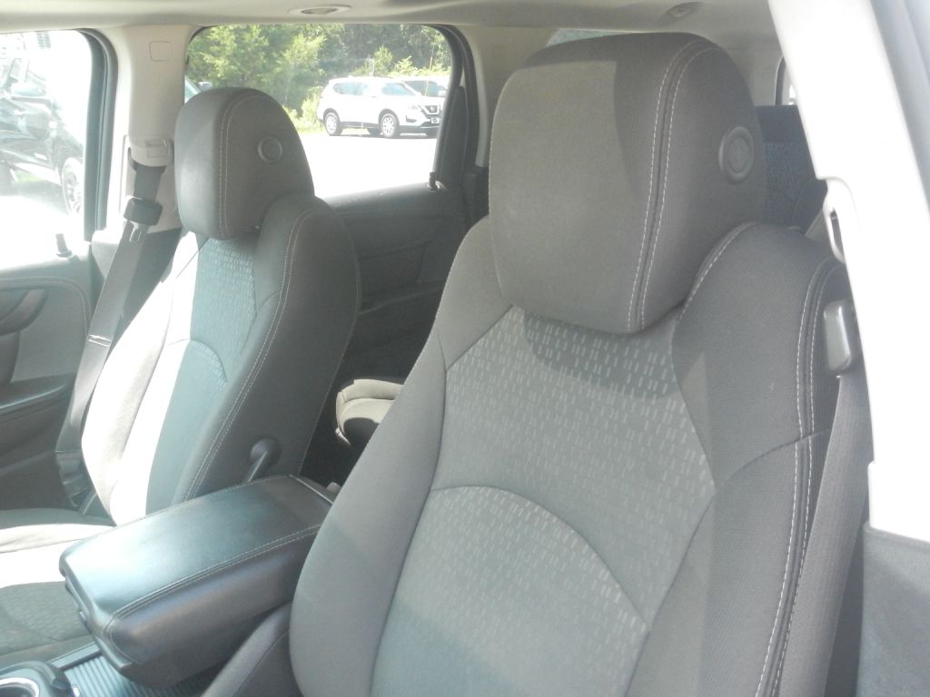Photo 11 of this GMC ACADIA AWD