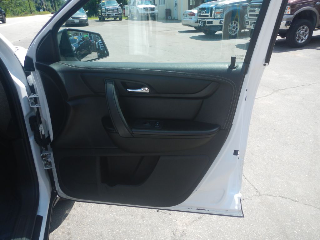 Photo 20 of this GMC ACADIA AWD