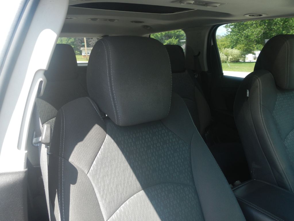 Photo 22 of this GMC ACADIA AWD