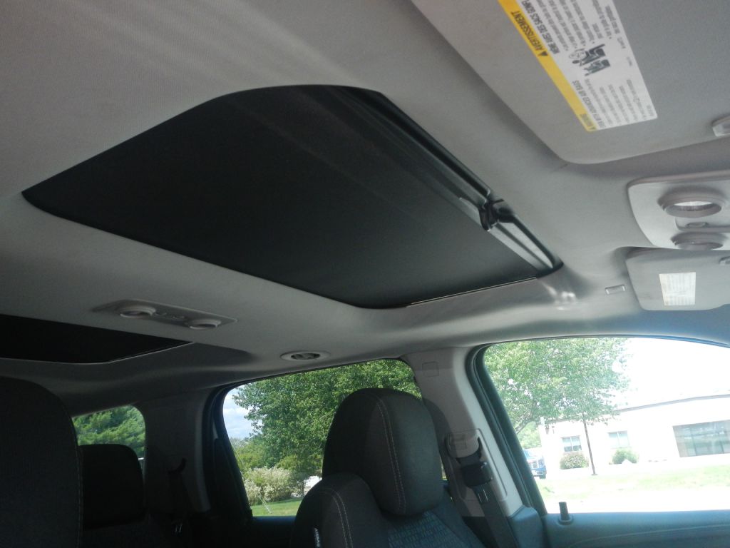 Photo 28 of this GMC ACADIA AWD