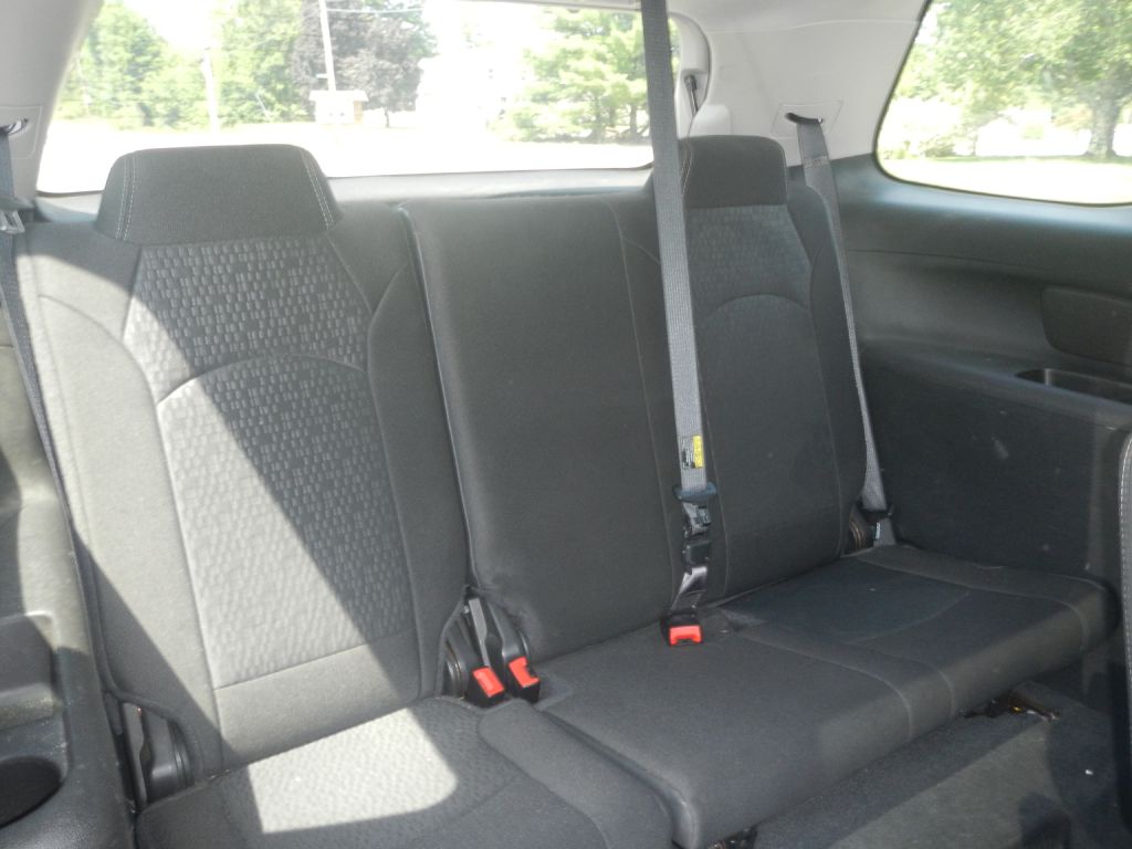 Photo 36 of this GMC ACADIA AWD