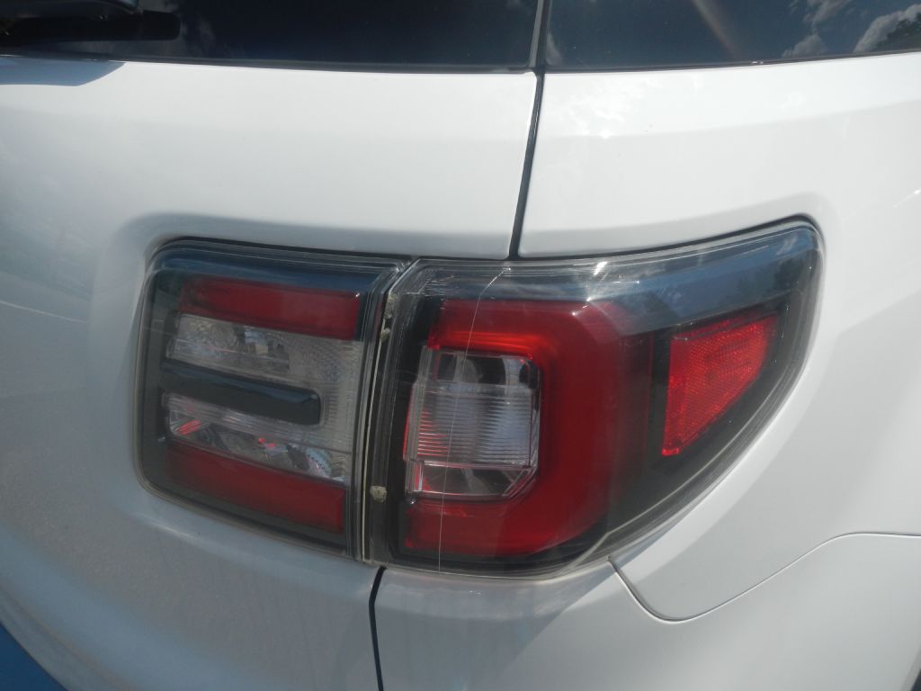 Photo 37 of this GMC ACADIA AWD