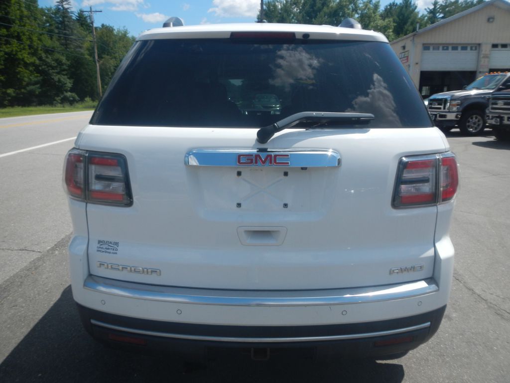 Photo 38 of this GMC ACADIA AWD